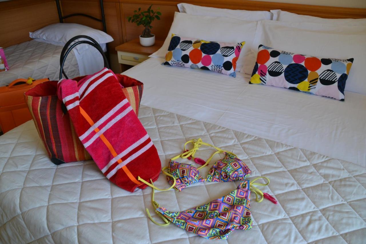 Hotel Apogeo - Breakfast Experience Римини Экстерьер фото