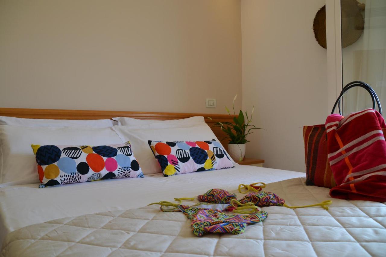 Hotel Apogeo - Breakfast Experience Римини Экстерьер фото